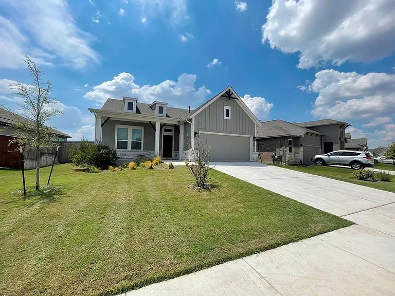 149 Patrick Herndon Dr — Photo 2