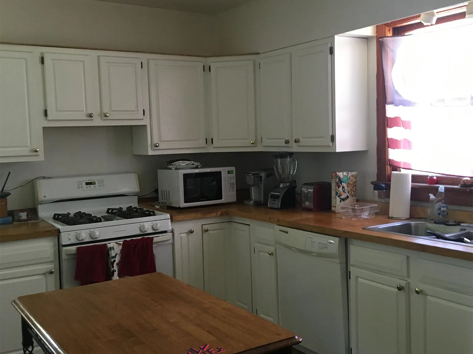 54 Loomis Street - 1 — Photo 2
