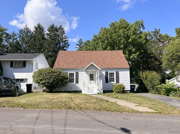 228 Armstrong Pl, Syracuse, NY 13207