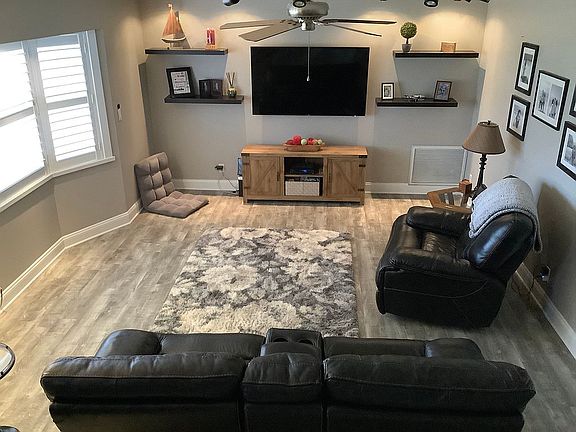 3rd image of 7328 Norwich Ln