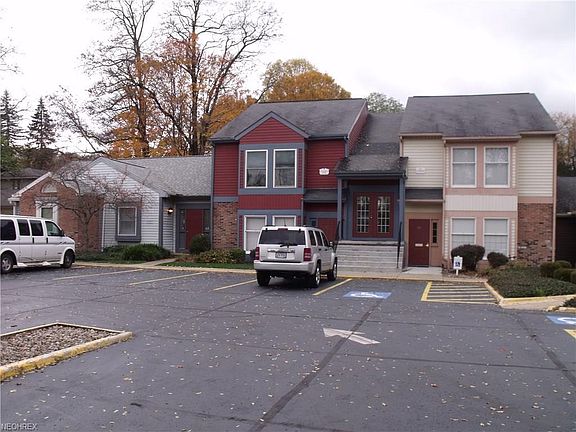 2nd image of 42 1/2 Munroe Falls Ave