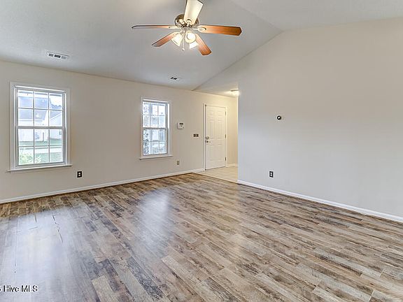 4th image of 7311 Wolfhound Court