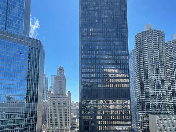 5th image of 440 N Wabash Ave #440
