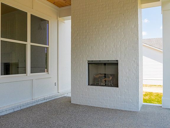 4th image of 1340 Inglewood Dr