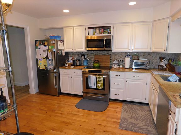 3rd image of 35 Hillside Ave