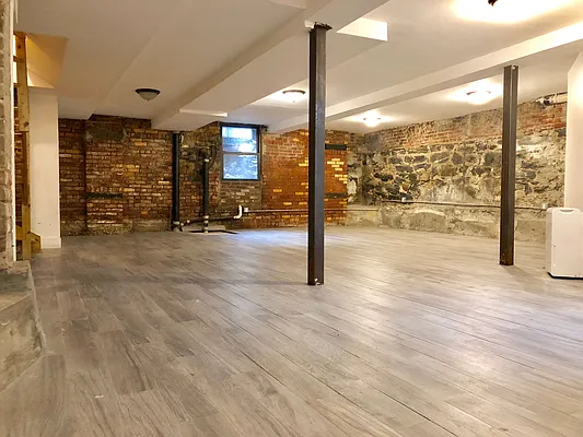 Rented by Premier Metro Realty Corp | media 15