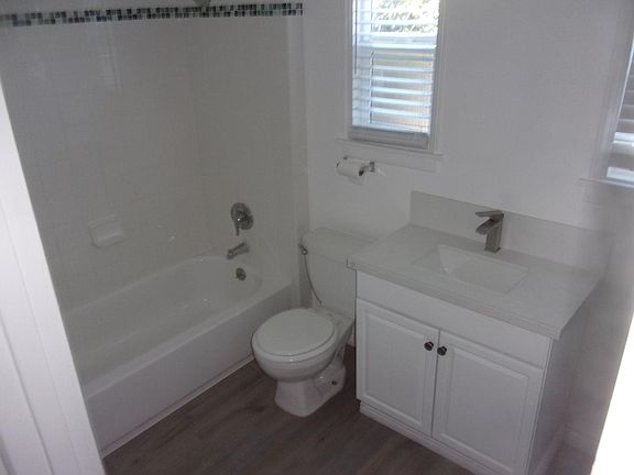 5th image of 6256 S Acacia Ave