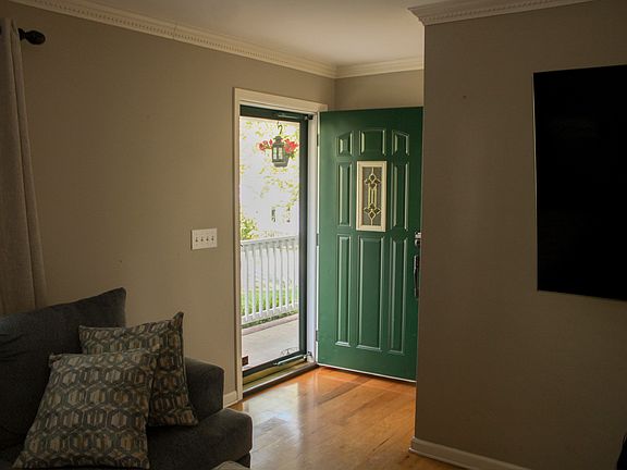 5th image of 502 Hunter Ct