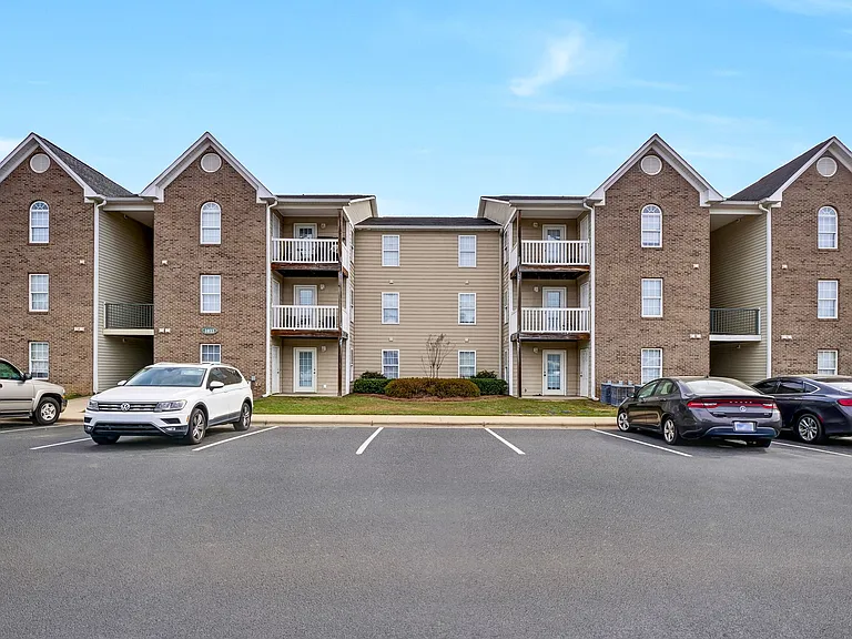 Bone Creek Apartments — Photo 15