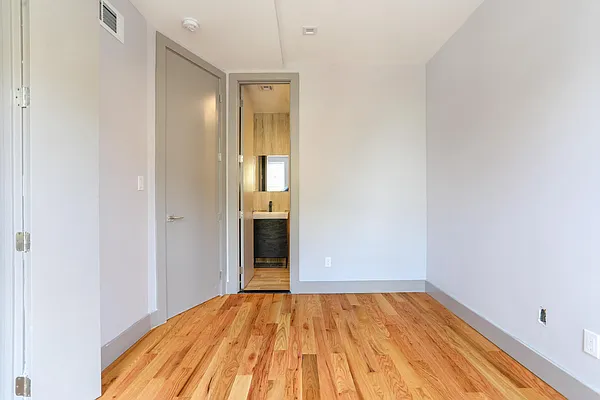 Rented by Brooklyn Group | media 21