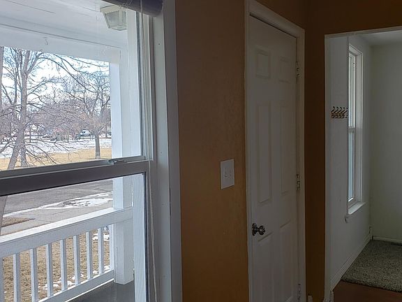 4th image of 505 Terry Ave