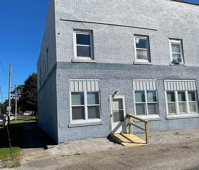 202 E North Main St — Photo 2