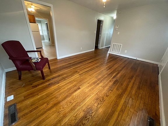 4th image of 1713 Boyden St