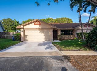 4120 NW 98th Ave, Sunrise, FL 33351