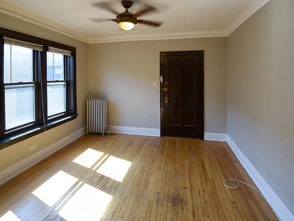 2439 W Logan Blvd #3I
