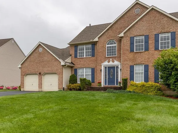 15 Beacon Ln, Newark, DE 19711