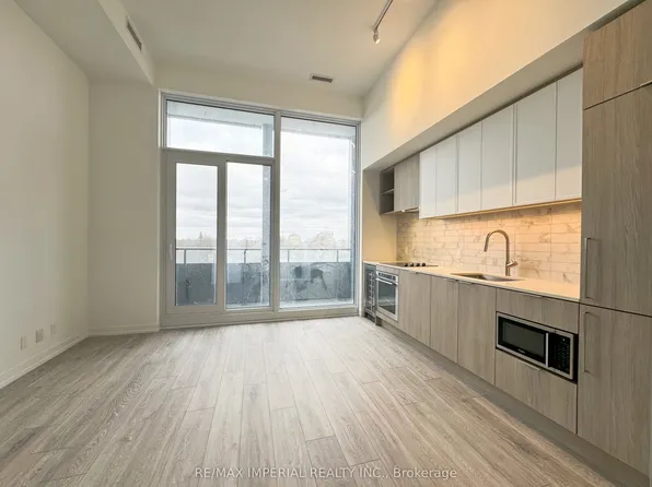 2020 Bathurst St, Toronto, ON