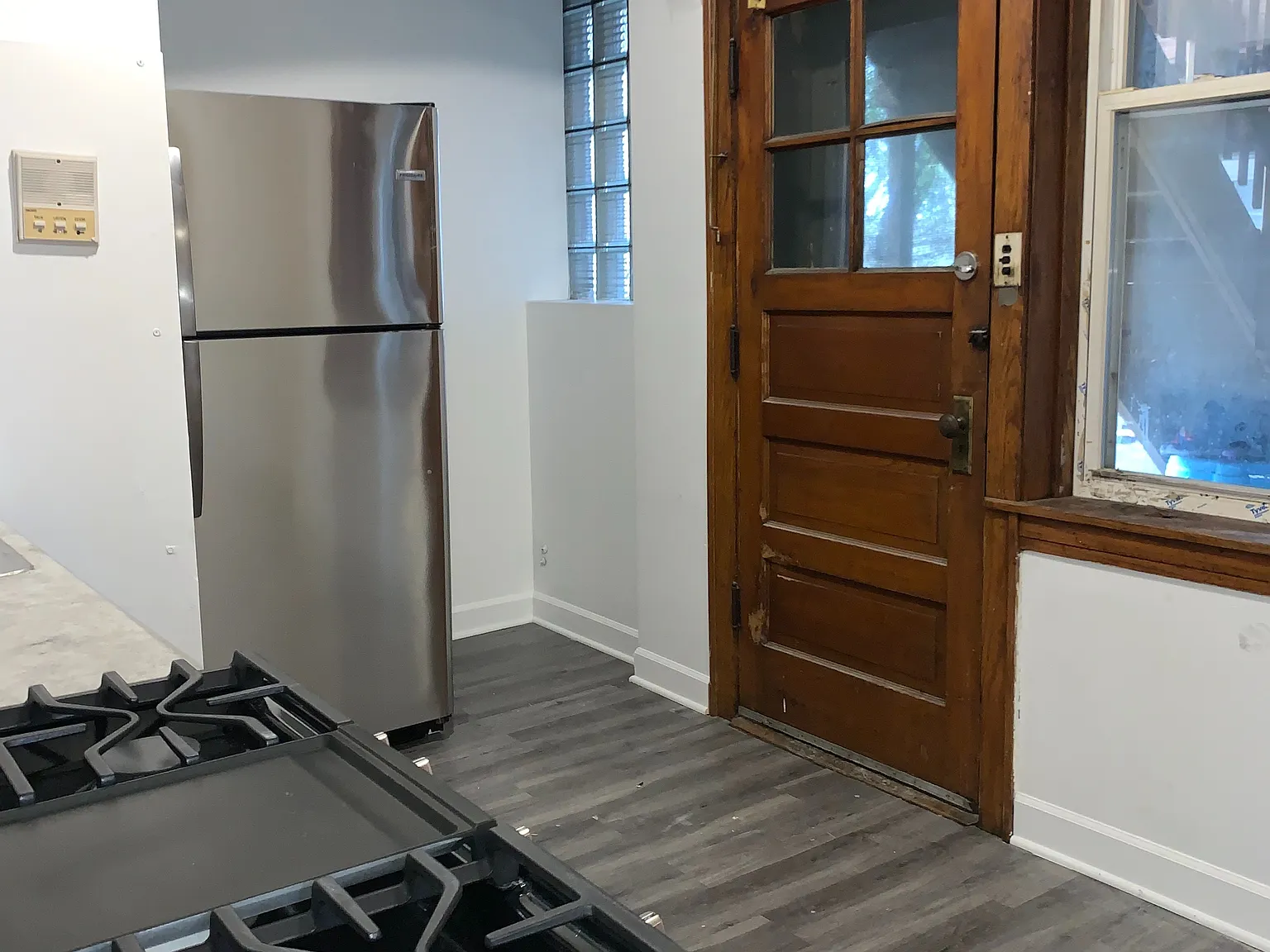 2 bed, $1,600 — Photo 4