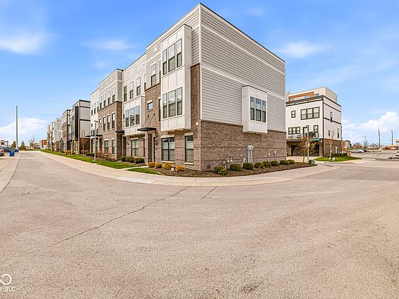 2nd image of 9754 Junction Sta