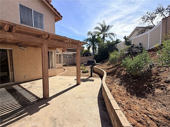 2nd image of 110 Sandpoint Ln