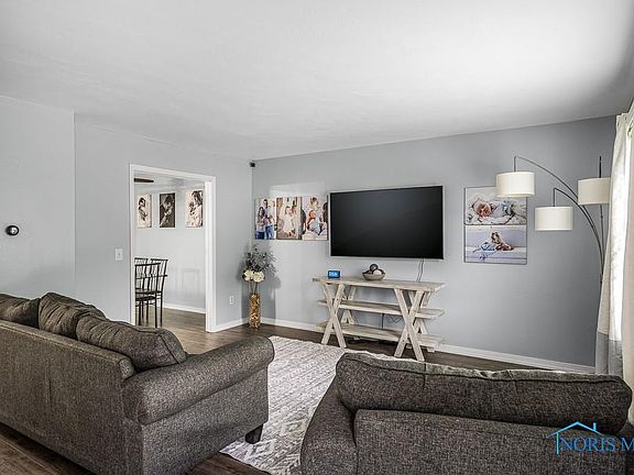 5th image of 2455 Bedford Ln