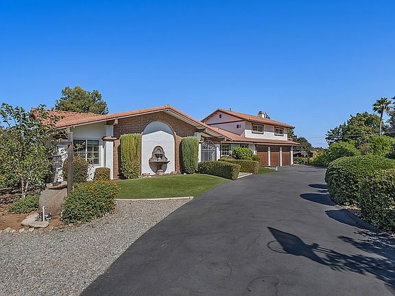 2nd image of 3054 Bernardo Ave