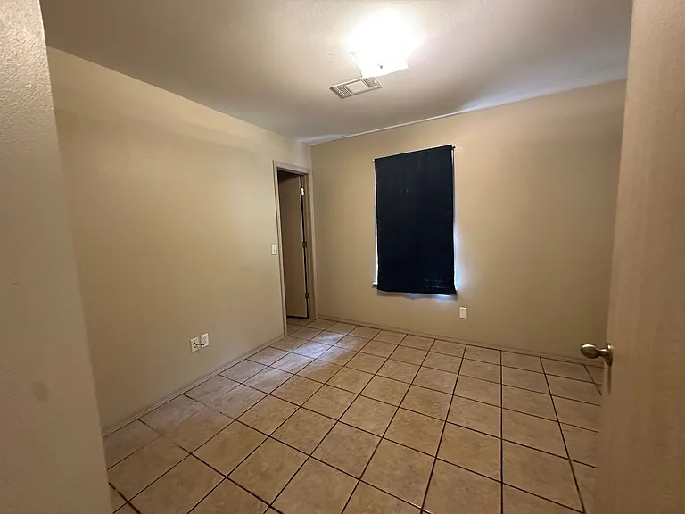 1118 S Ithaca Ave — Photo 5