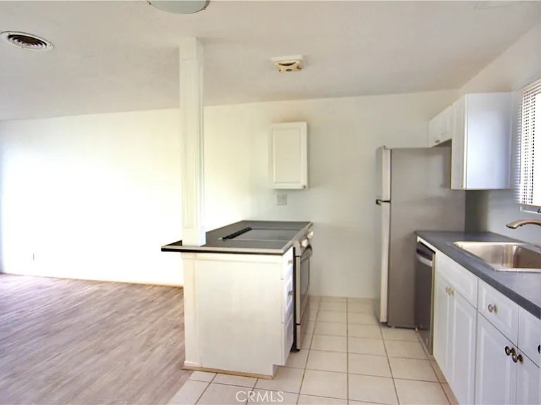 462 Seaward Rd — Photo 8