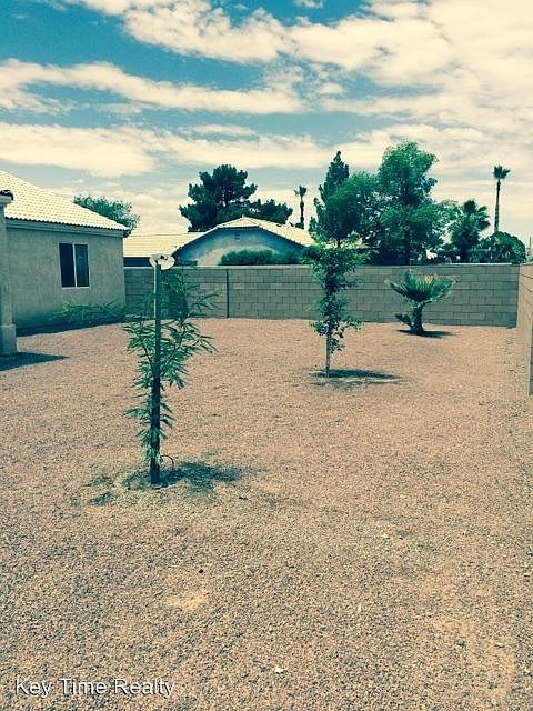 1st image of 2944 Country Club Dr