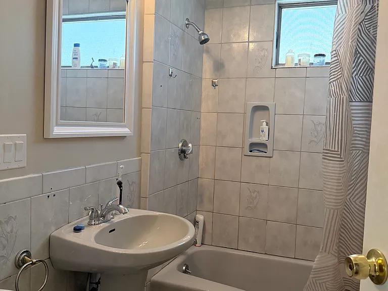 91 Grove St #2 — Photo 10