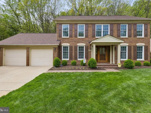 4610 Tapestry Dr, Fairfax, VA 22032