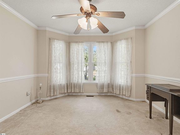 5th image of 123 Poplar Knoll Dr