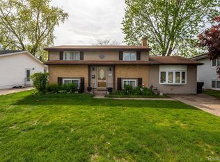 1156 S Carlson St, Westland, MI 48186