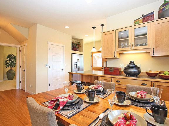 4th image of 1680 NE Nutkana Way