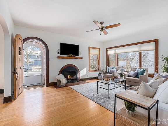 5th image of 703 Linda Vista Ave