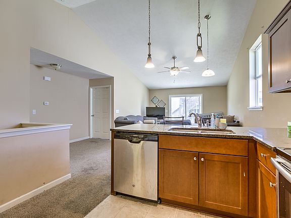4th image of 7906 S 22nd Ave