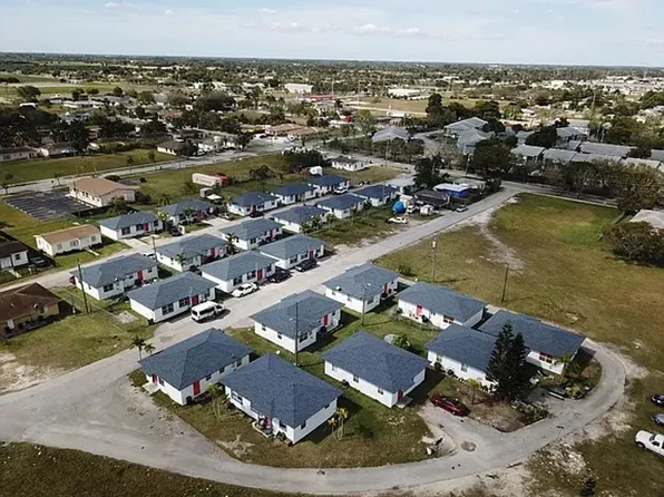 1319 NW 8th Pl, Florida City, FL 33034
