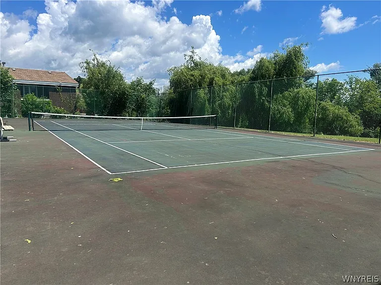 55 Greenwich Dr #4 — Photo 14