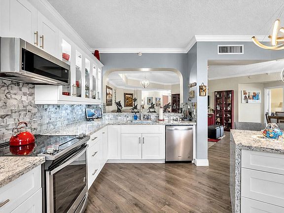 5th image of 7647 Southampton Terrace #308