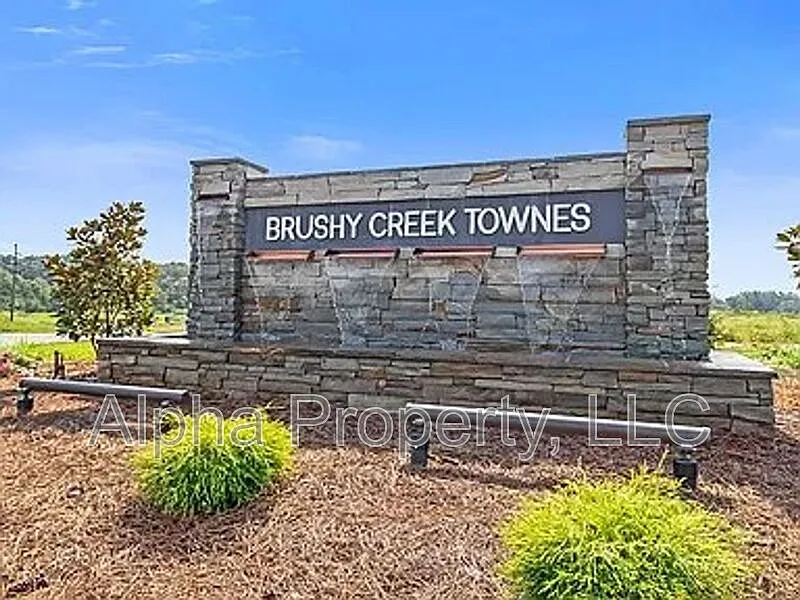 3 bed, 2.5 bath, 1429 sqft, $1,650 — Photo 3