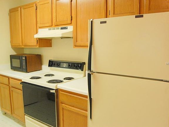 3rd image of 3448 Saint Bart Ln APT 202