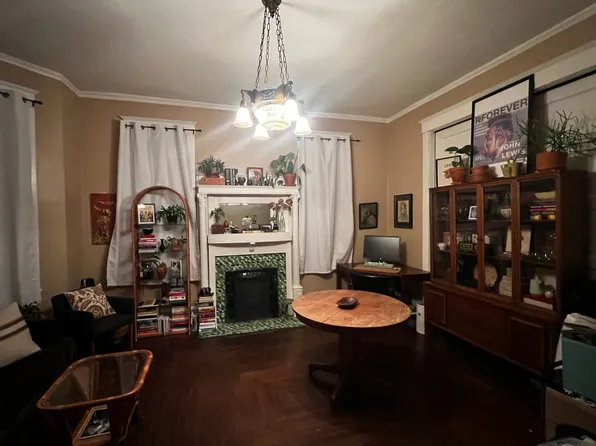 2218A Barnard St, Savannah, GA 31401