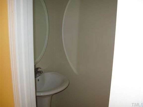 5th image of 1832 Birmingham Dr