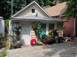 16 Morgan Pl, Port Washington, NY 11050