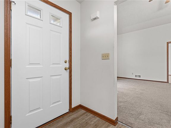 5th image of 1086 Timberwood Dr
