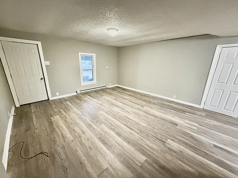 733 Dunnigan St — Photo 3