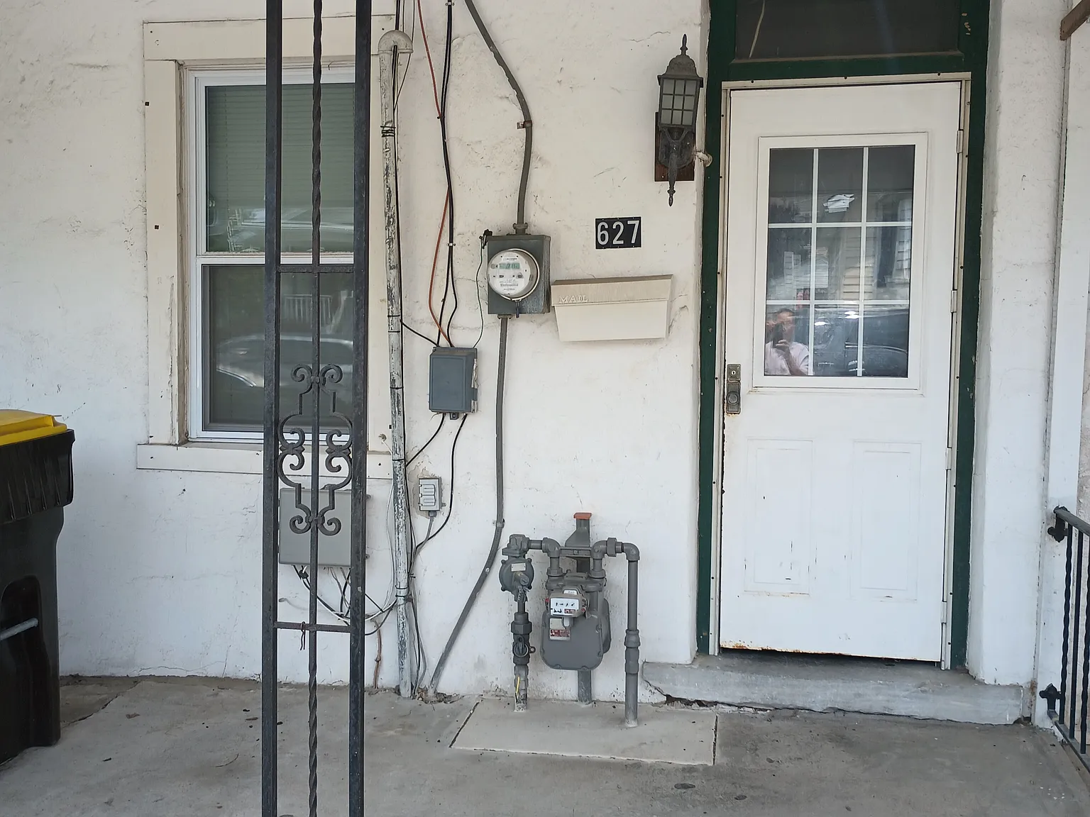 4 bed, 1281 sqft, $2,450 — Photo 2