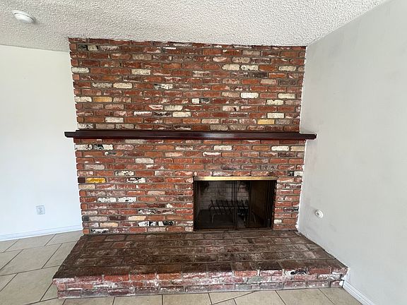 4th image of 8145 Garden View Ave #A
