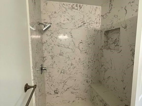 4th image of 4606 S Normandie Ave #4606