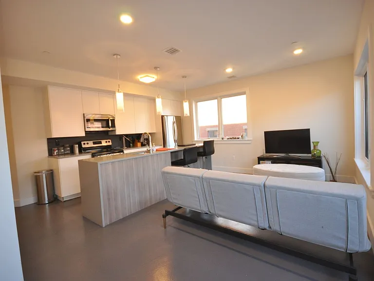 661 Massachusetts Ave #9 — Photo 4